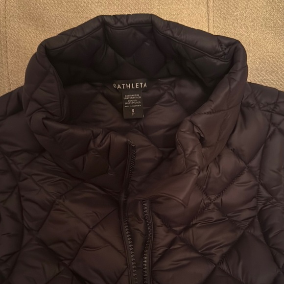 Athleta Women's Quilted Black Vest - Picture 3 of 8